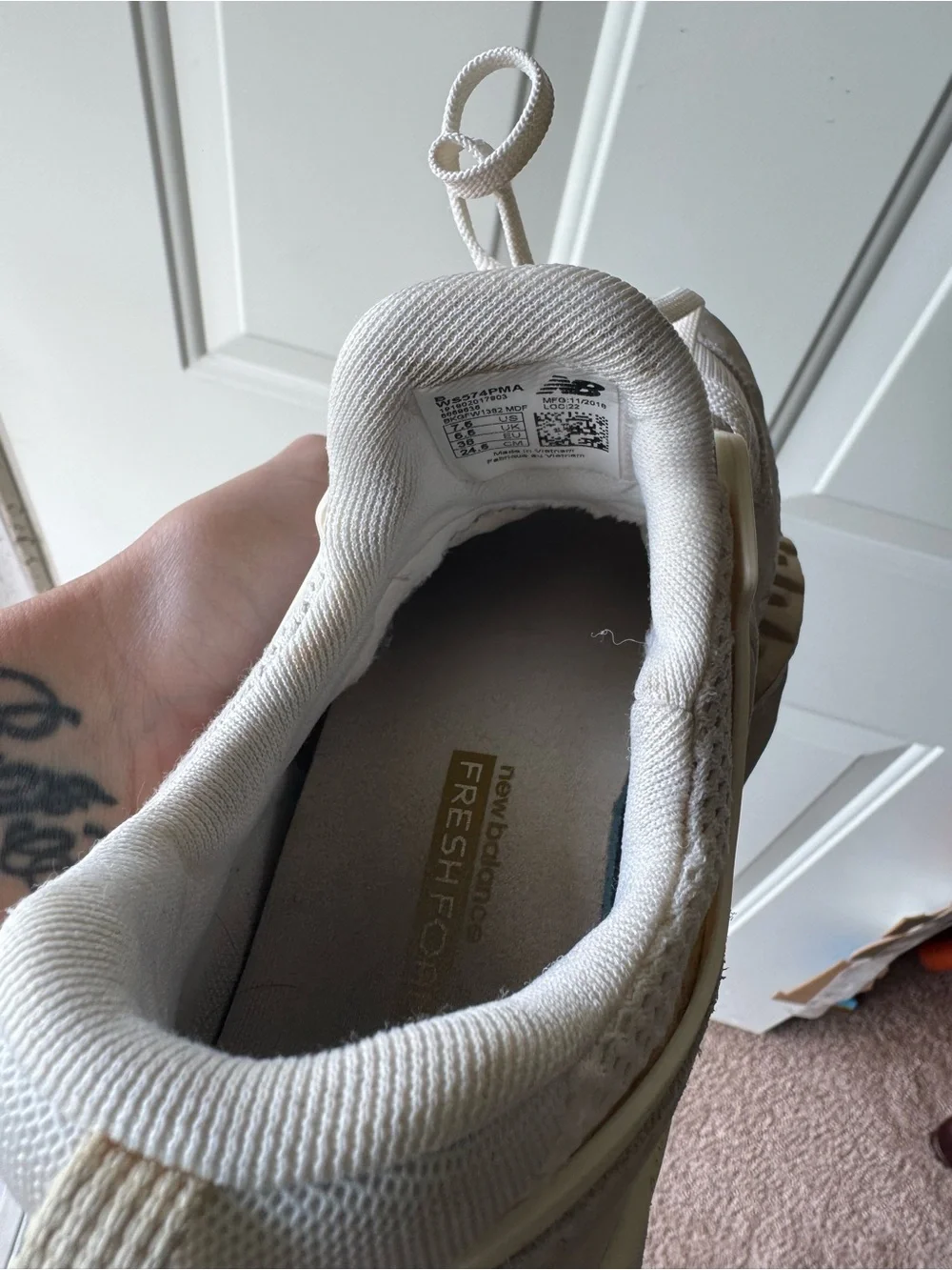 New Balance 574’s size 7.5